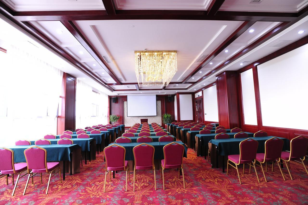 Yinruilin International Hotel Кунмин Екстериор снимка