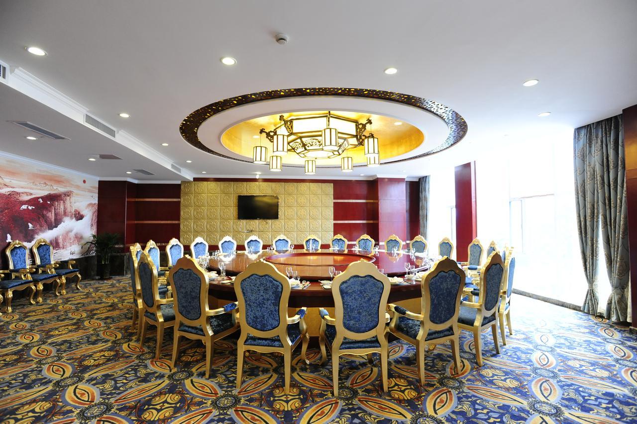 Yinruilin International Hotel Кунмин Екстериор снимка