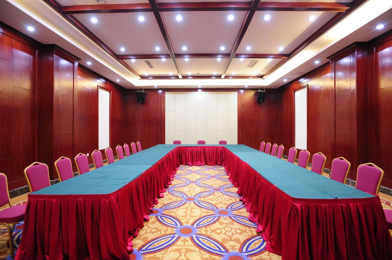 Yinruilin International Hotel Кунмин Екстериор снимка