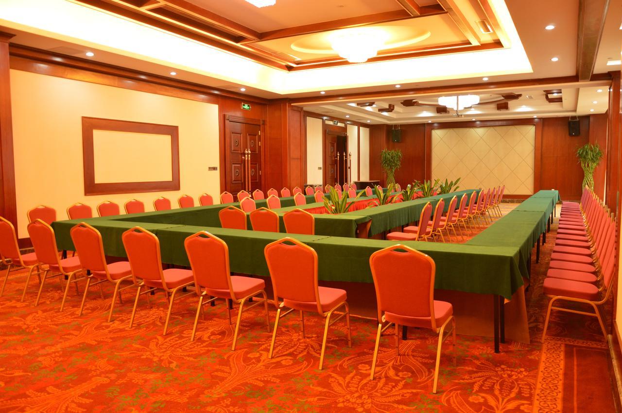 Yinruilin International Hotel Кунмин Екстериор снимка