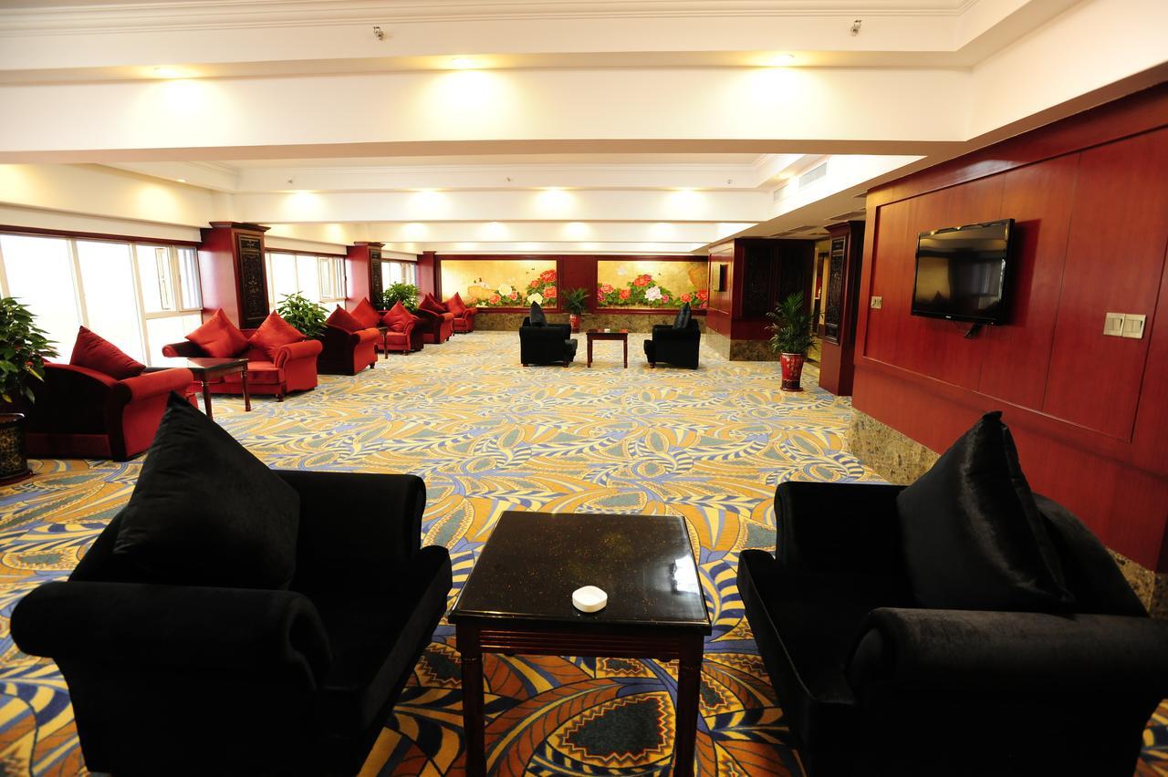 Yinruilin International Hotel Кунмин Екстериор снимка